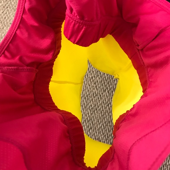 TAPOUT workout tank - Picture 7 of 7